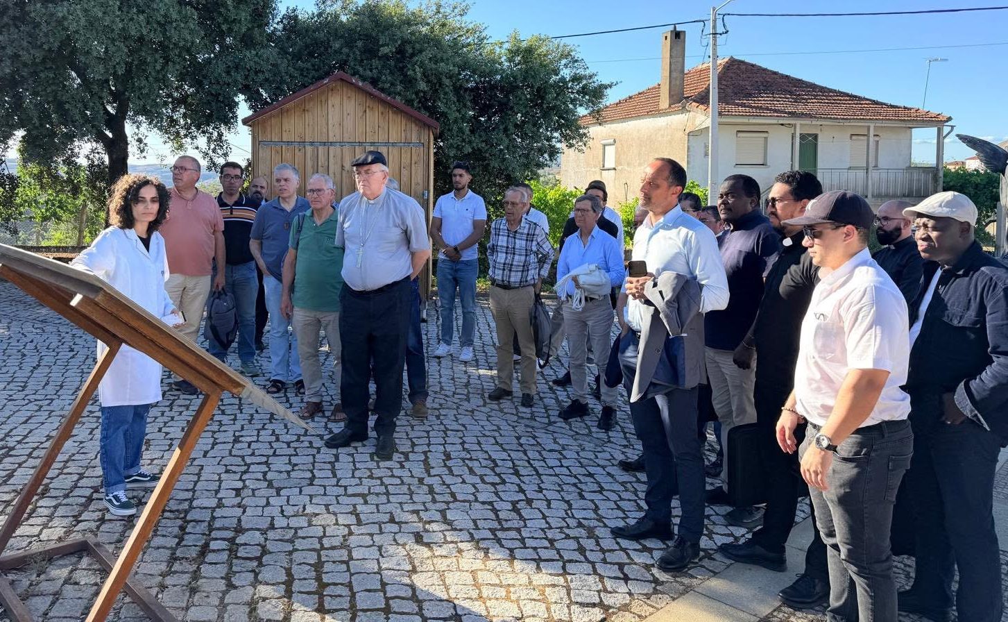 Clero da Zona Leste realiza visita cultural e espiritual à Diocese de Bragança-Miranda