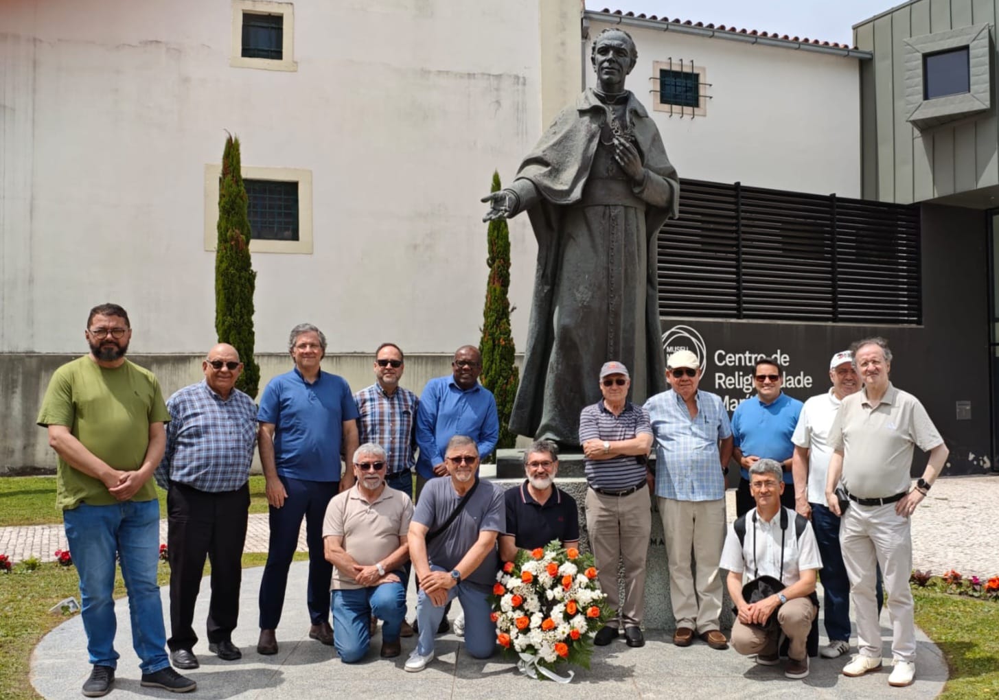Sacerdotes da Zona Pastoral Oeste homenagearam D. Manuel Trindade Salgueiro em Ílhavo