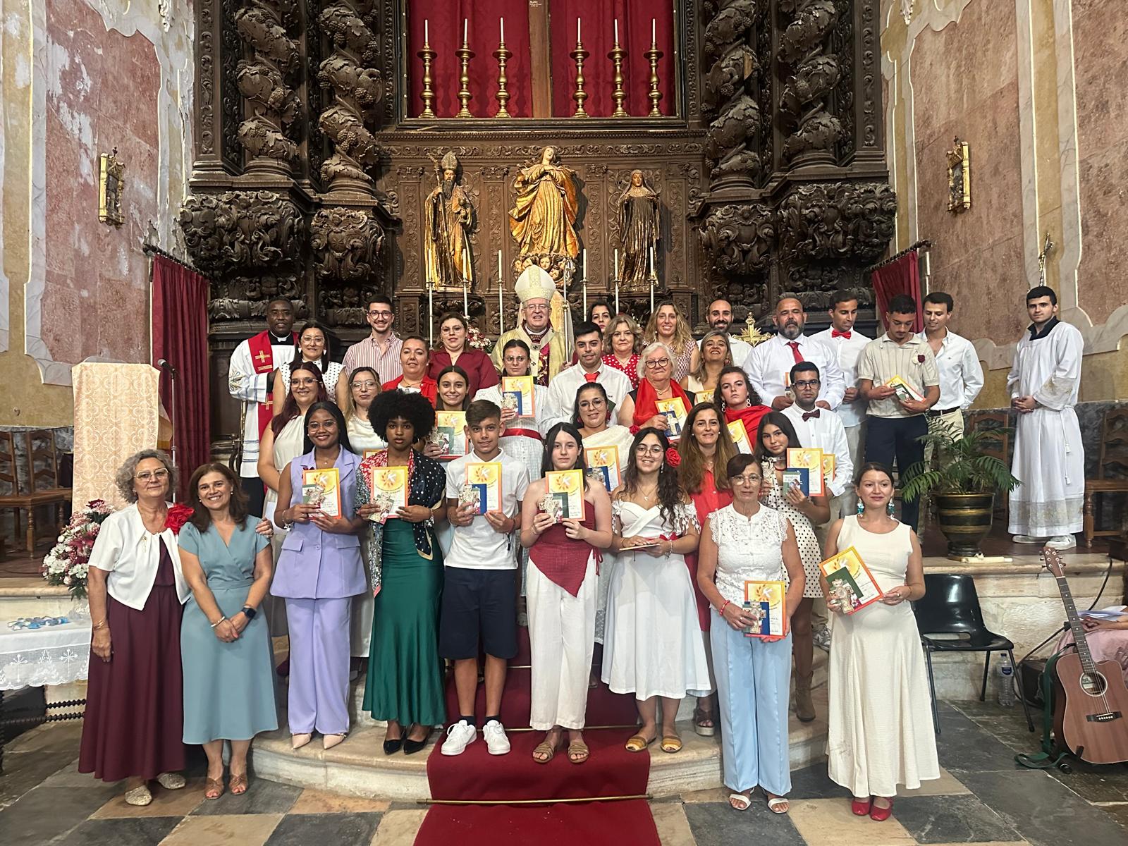 34 jovens e adultos receberam o Crisma  em Galveias e Avis